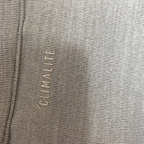 Adidas zip up jacket - Picture 5 of 6